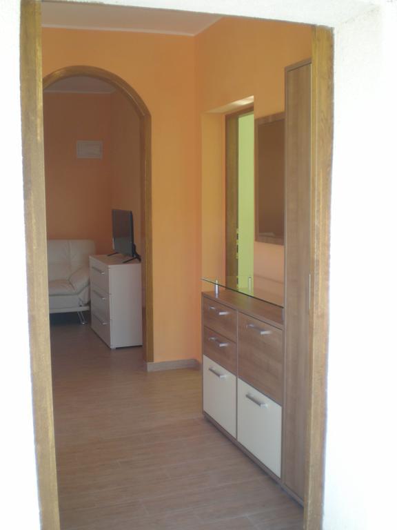 Apartment Ms พูลา ภายนอก รูปภาพ